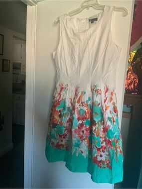 Women’s Size 18 Sleeveless White Midi Dress with Multicolor Floral Hem